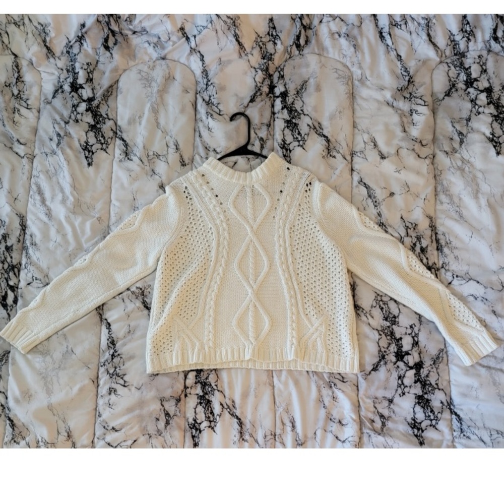 A White cozy sweater